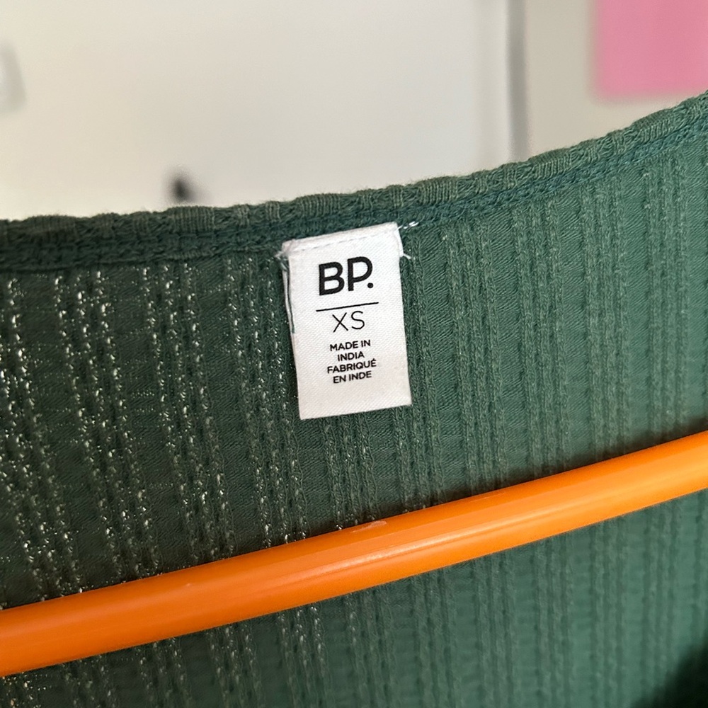 (3/$30) Brandy Melville green crop top XS - Picture 4 of 8